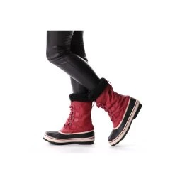 Botte de Neige Winter Carnival™ Femme Botte de Neige Winter Carnival™ Femme, Rose Dust, Black, video