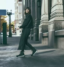 Botte d'Hiver Whitney™ II Short Lace Femme Botte d'Hiver Whitney™ II Short Lace Femme, Black