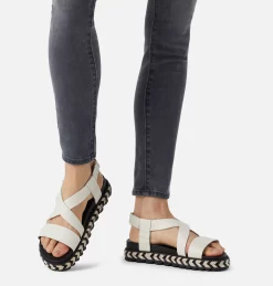 Womens Roaming™ Criss Cross Sandal Womens Roaming™ Criss Cross Sandal, Chalk, a9