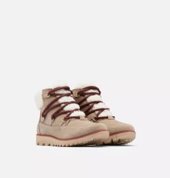 Bottine en Peau de Mouton Harlow™ Lace Femme Bottine en Peau de Mouton Harlow™ Lace Femme, Omega Taupe, Ancient Fossil, 3/4 front